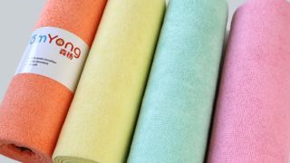 Stop Wasting Paper Towels Try This Microfiber Roll